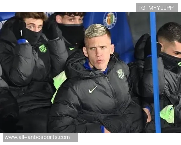 西媒报道孔德今日训练归队拉菲尼亚莱万奥尔莫等人缺席