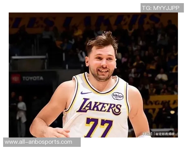 东契奇三分球达1500个仅用486场创NBA历史第二快纪录仅次于库里